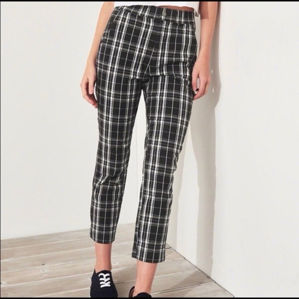 Hollister Black & White Plaid Pants